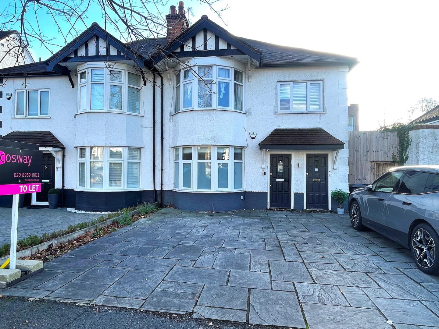 Goodwyn Avenue, Mill Hill